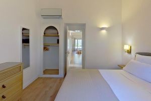 Chambre principale dans location Villa F3 à Santa Giulia Porto-Vecchio